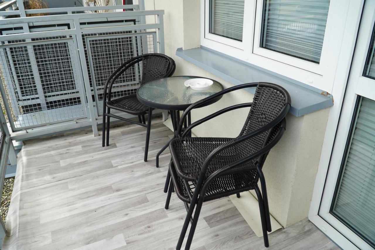 Jedenastka Apartment Плоцк Екстериор снимка