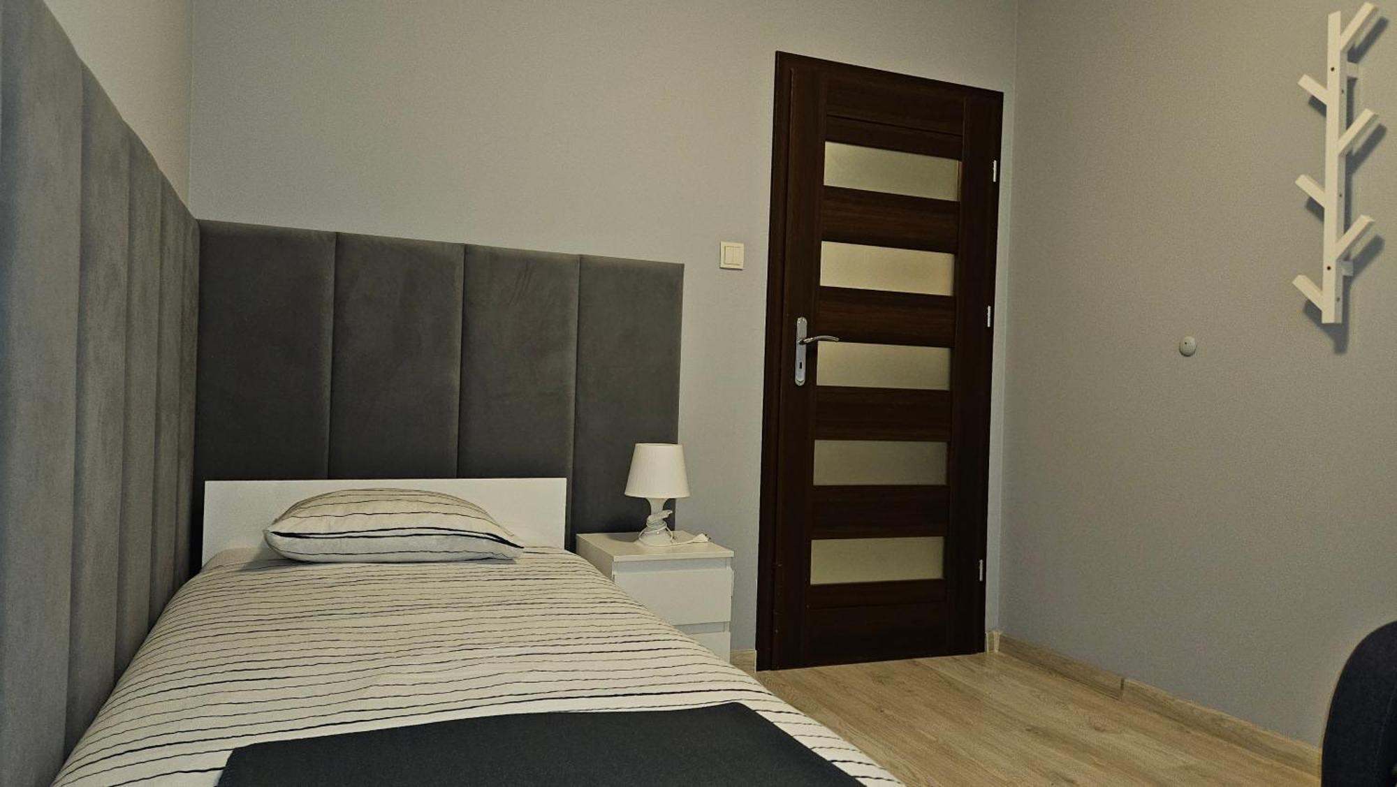 Jedenastka Apartment Плоцк Екстериор снимка